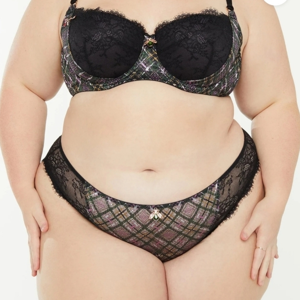 NWT Savage X Fenty  A Little Tart  Lace Plaid Balconette Bra W/ Bee Detail 44D